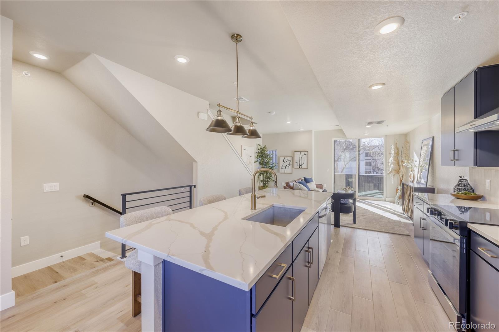 9195 Pierce Street Unit: 5