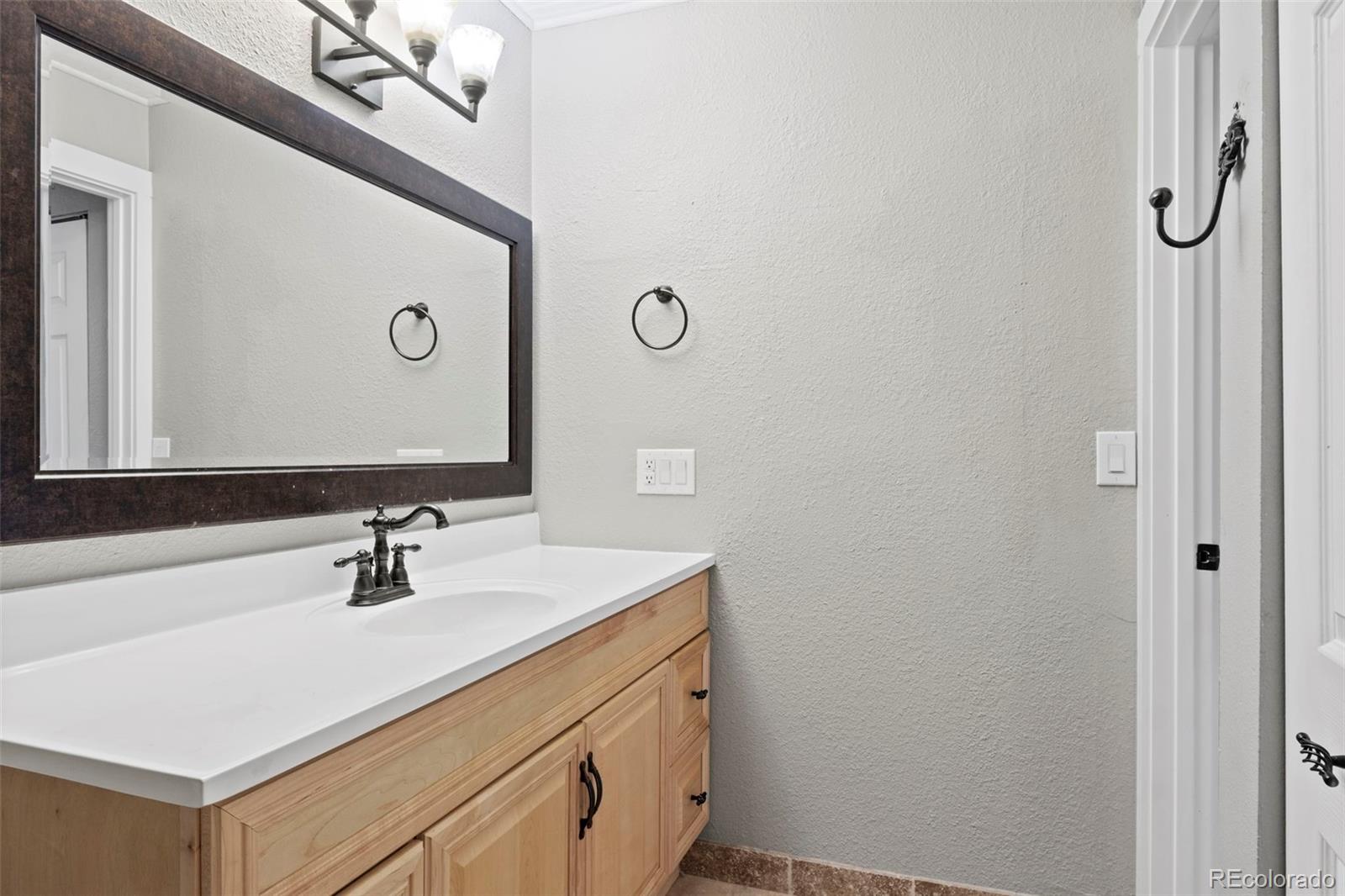 128 W Rockrimmon Boulevard Unit: 105