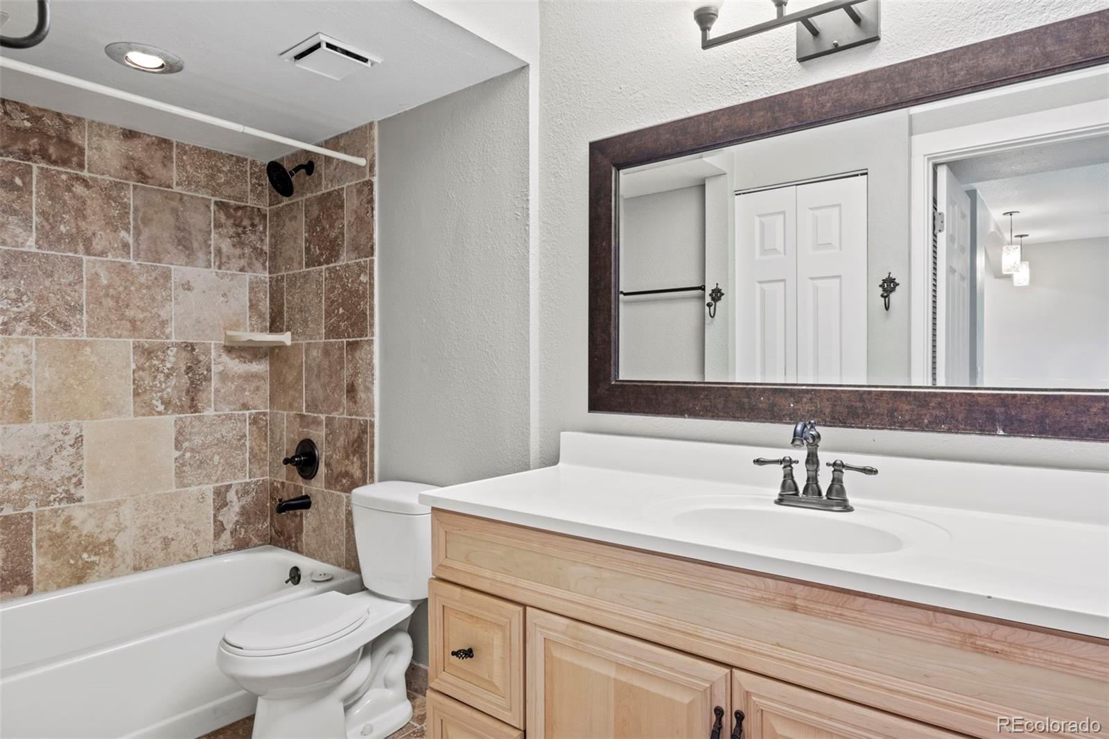 128 W Rockrimmon Boulevard Unit: 105