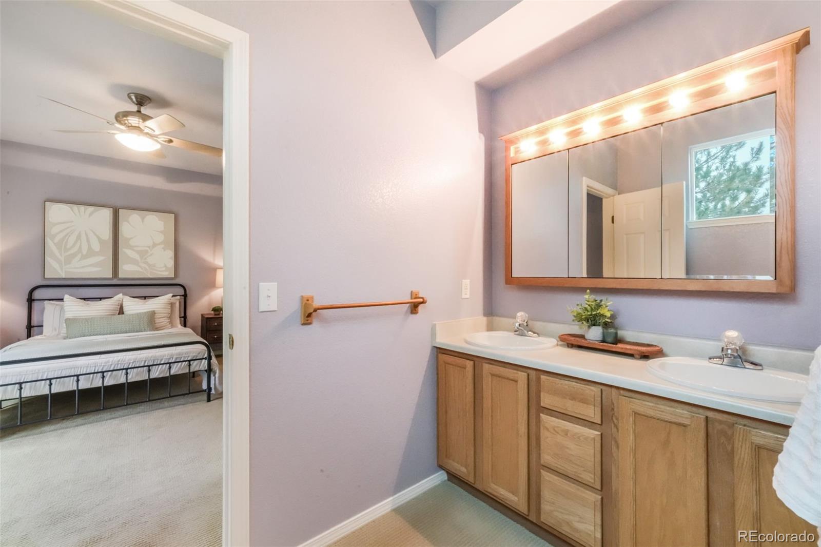 1223 Villa Grove