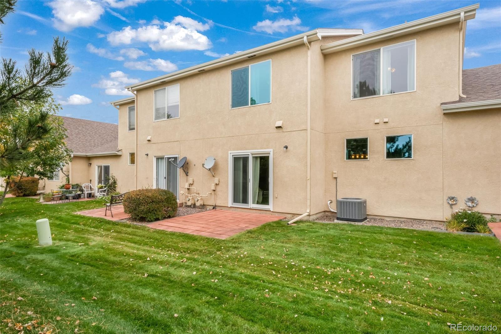 1223 Villa Grove