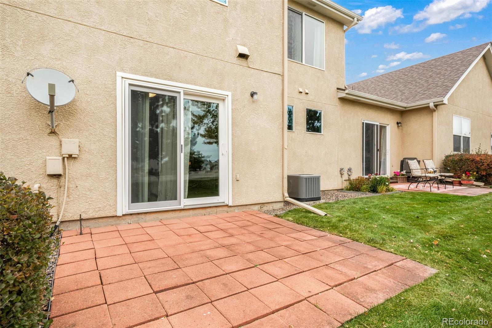 1223 Villa Grove