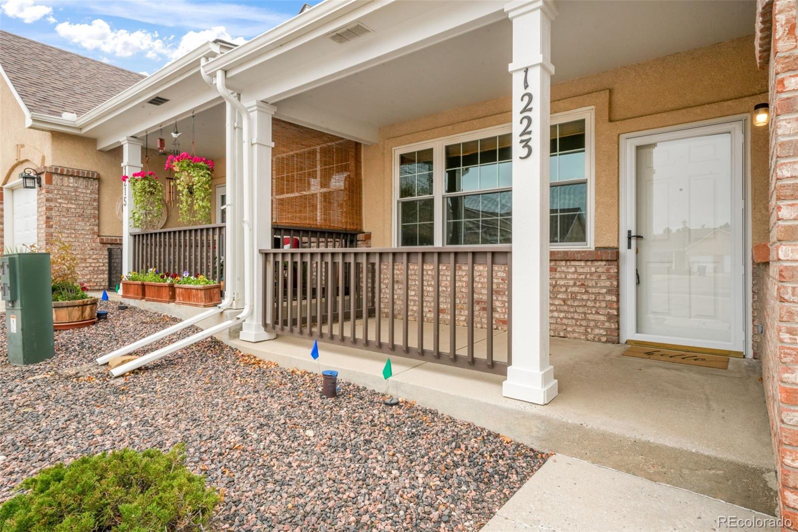 1223 Villa Grove