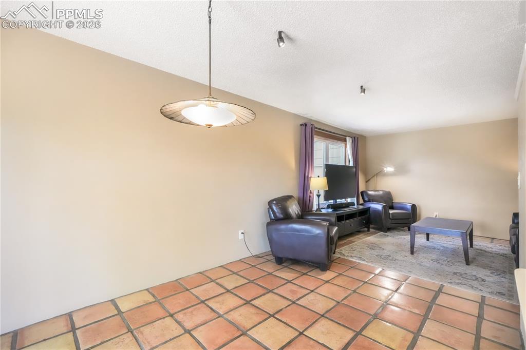 223 Saddlemountain Road