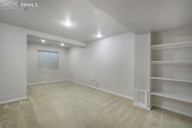 6985 Los Reyes Circle