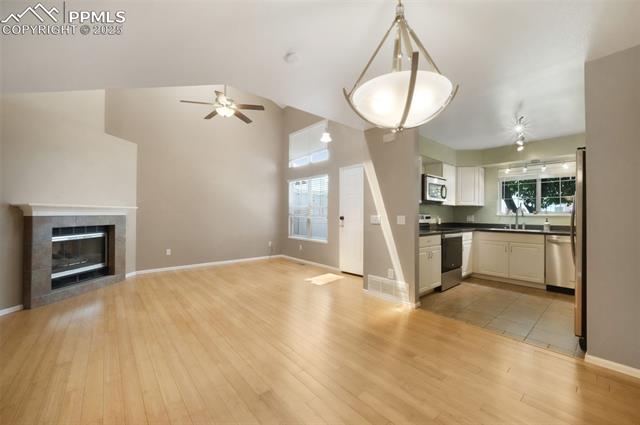 6985 Los Reyes Circle