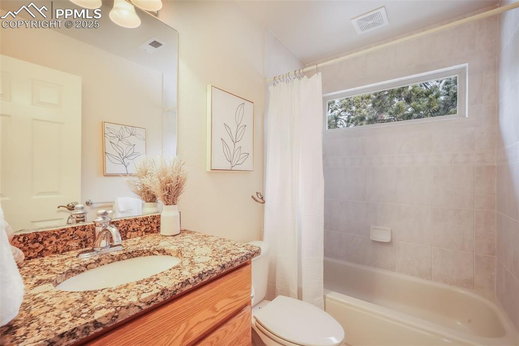 1132 Longspur Lane