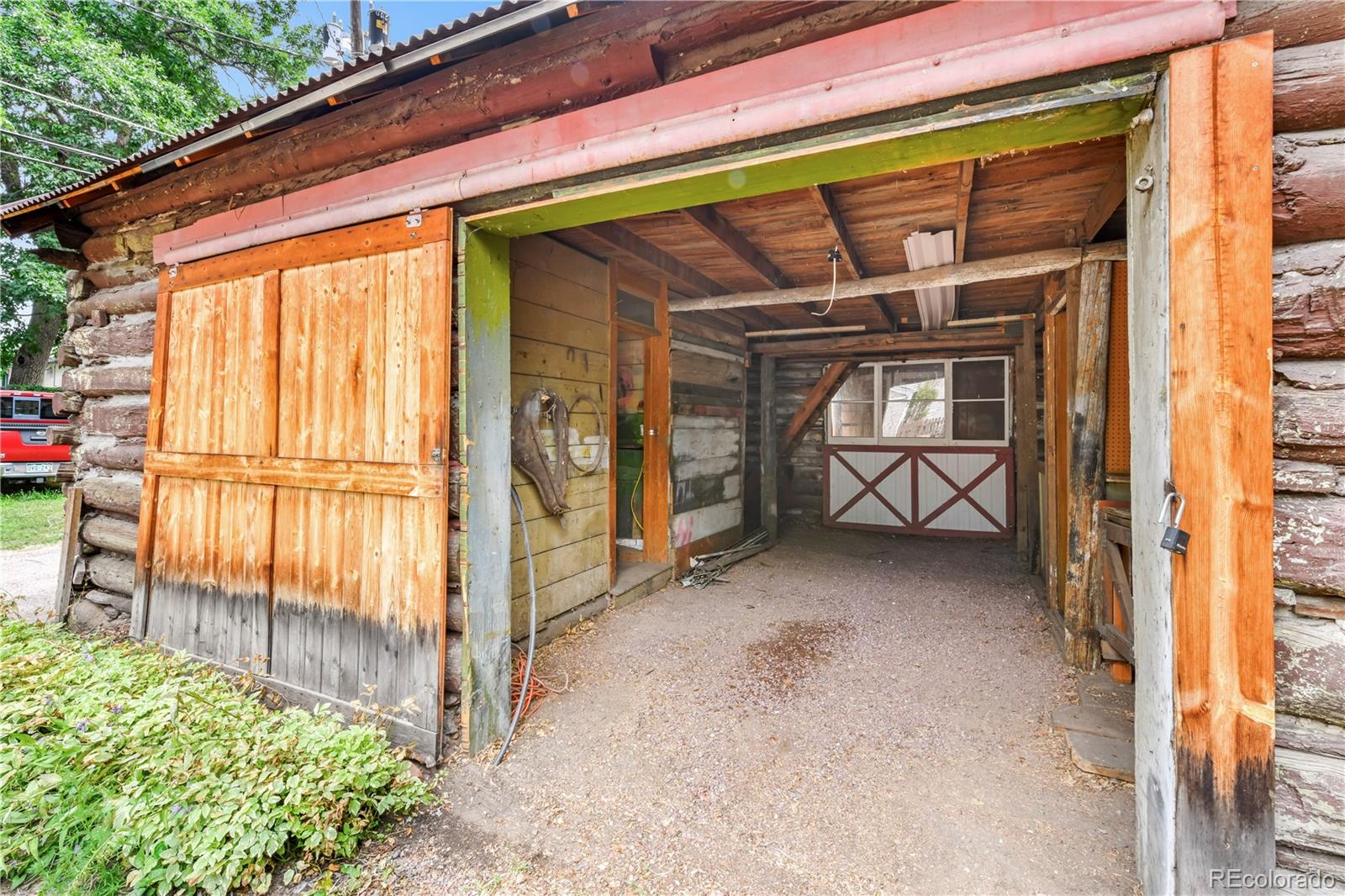 825 Arcadia Place
