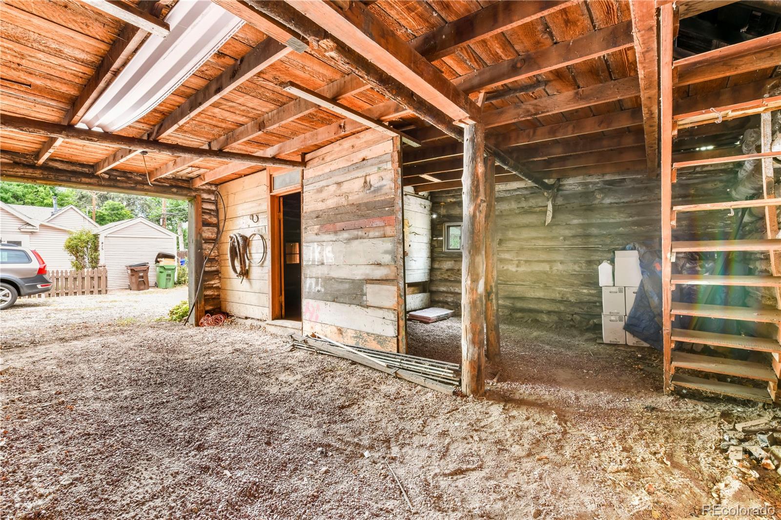 825 Arcadia Place
