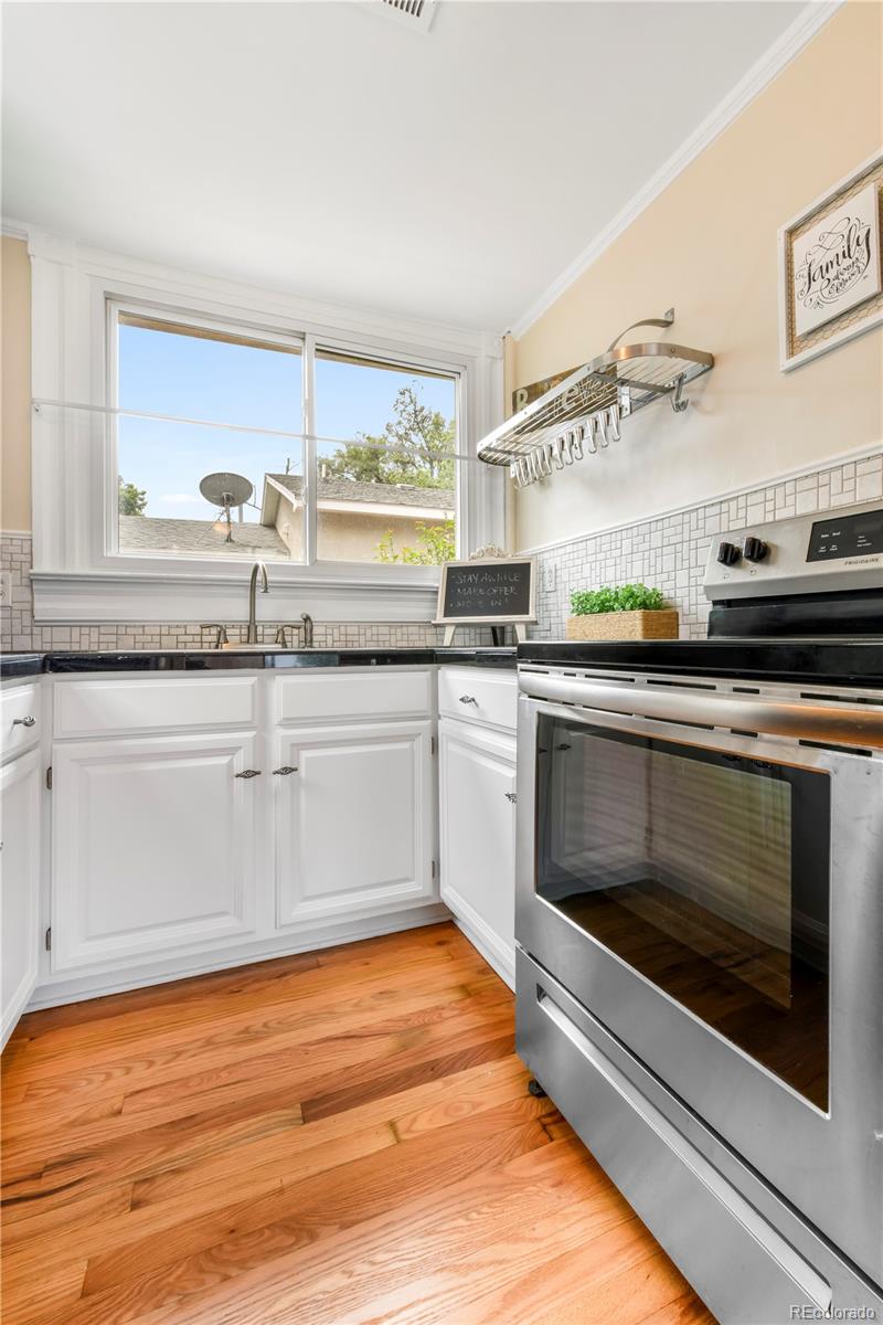 825 Arcadia Place