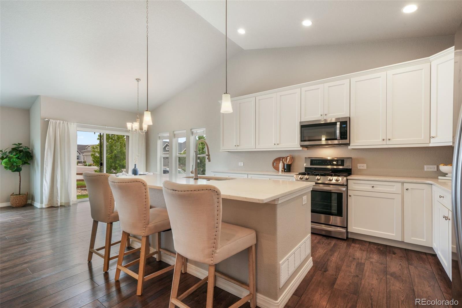 2583 Lakes Edge Drive