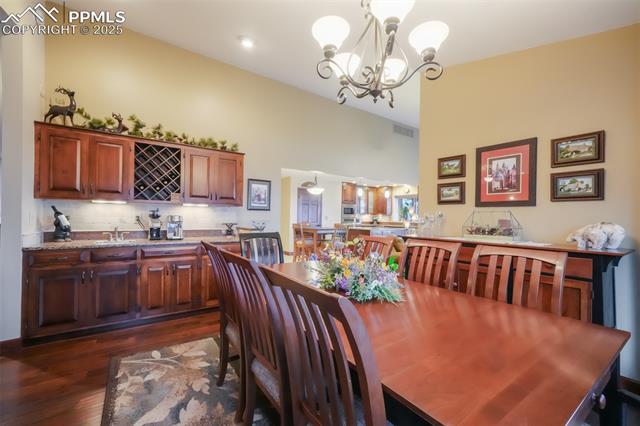 5065 Cliff Point Circle