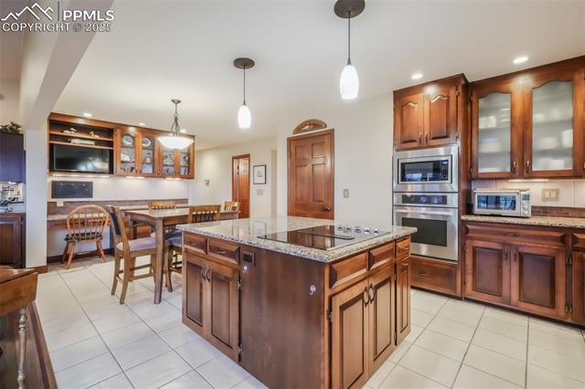 5065 Cliff Point Circle