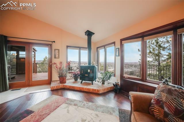 5065 Cliff Point Circle