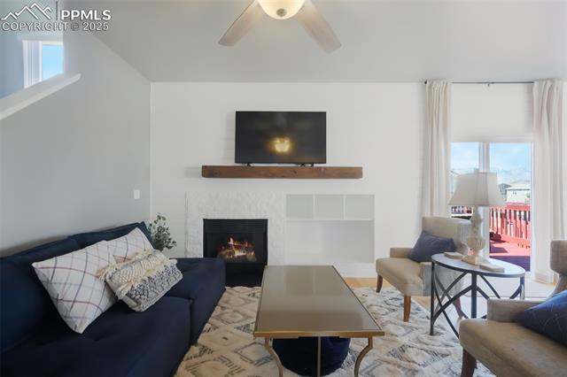 3656 N HANCOCK Avenue