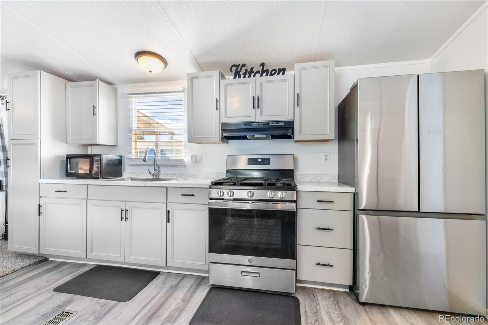 3841 N Cascade Avenue