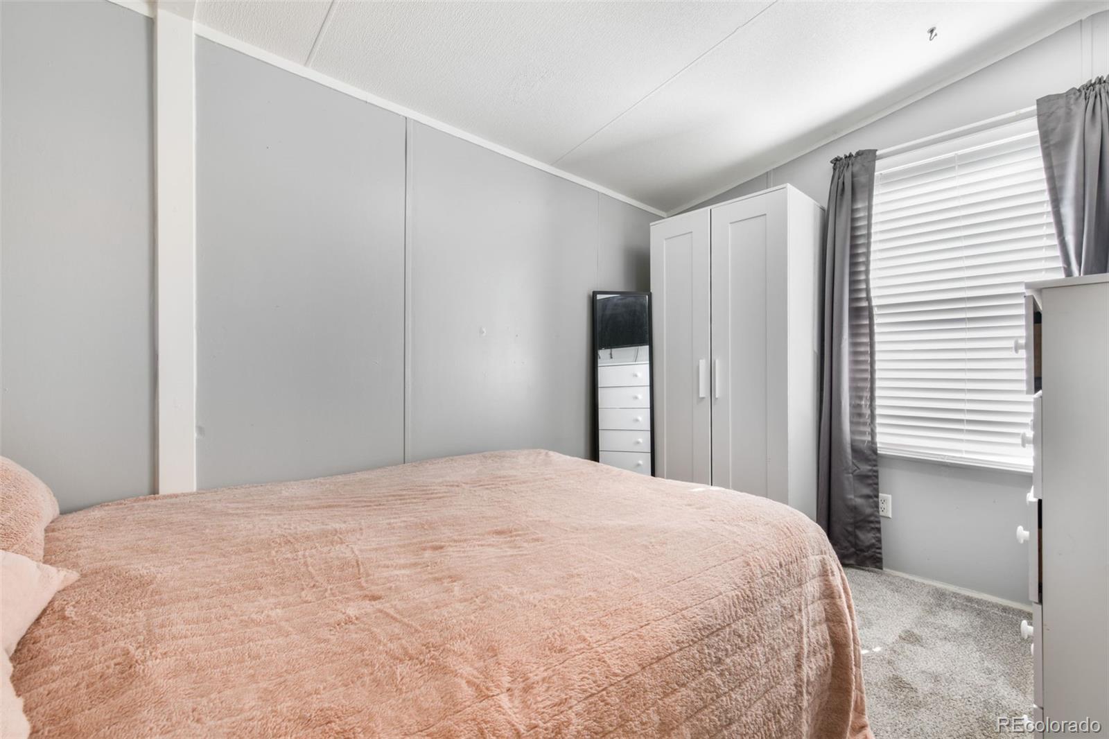 3841 N Cascade Avenue