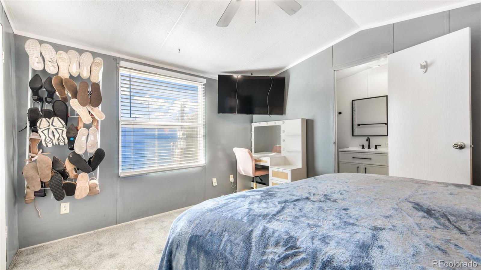 3841 N Cascade Avenue