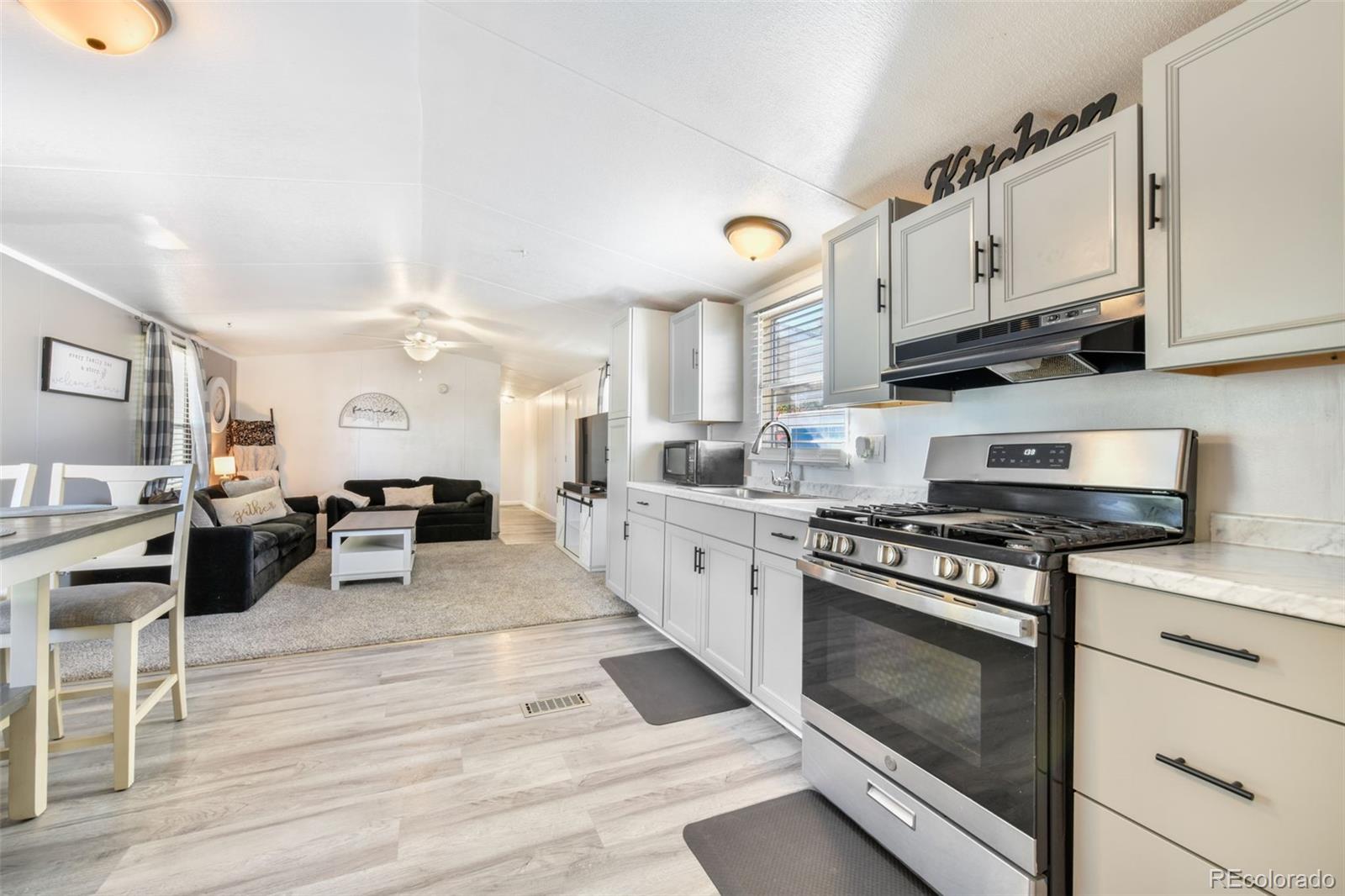 3841 N Cascade Avenue