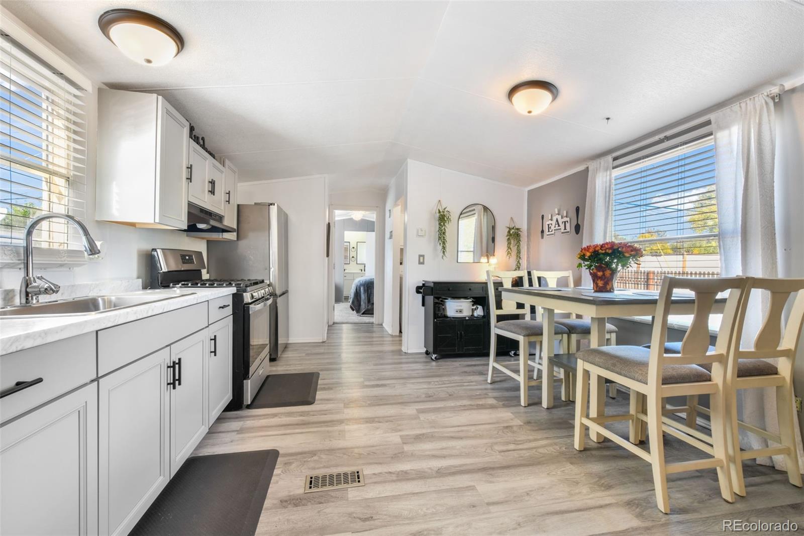 3841 N Cascade Avenue