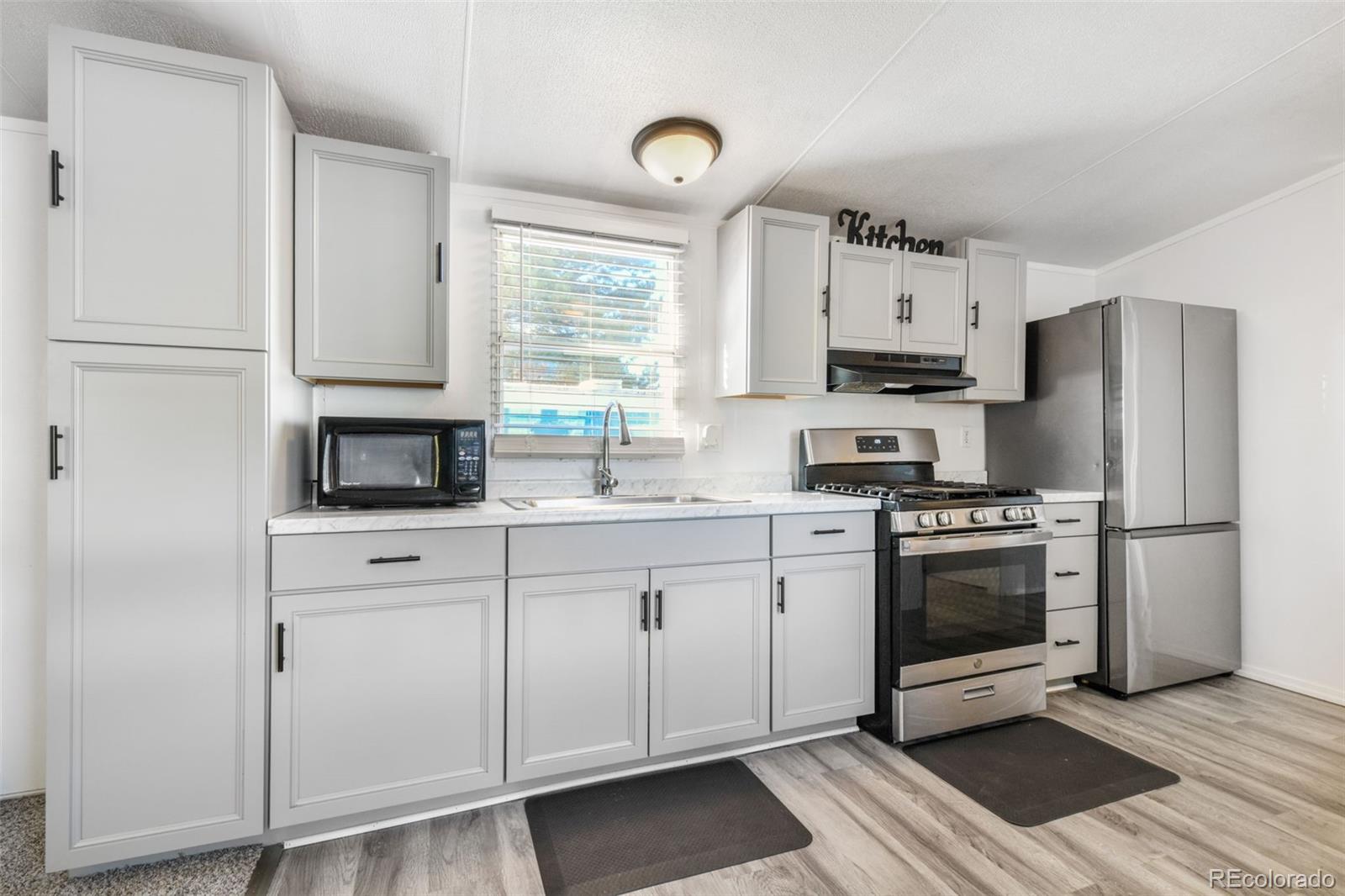 3841 N Cascade Avenue