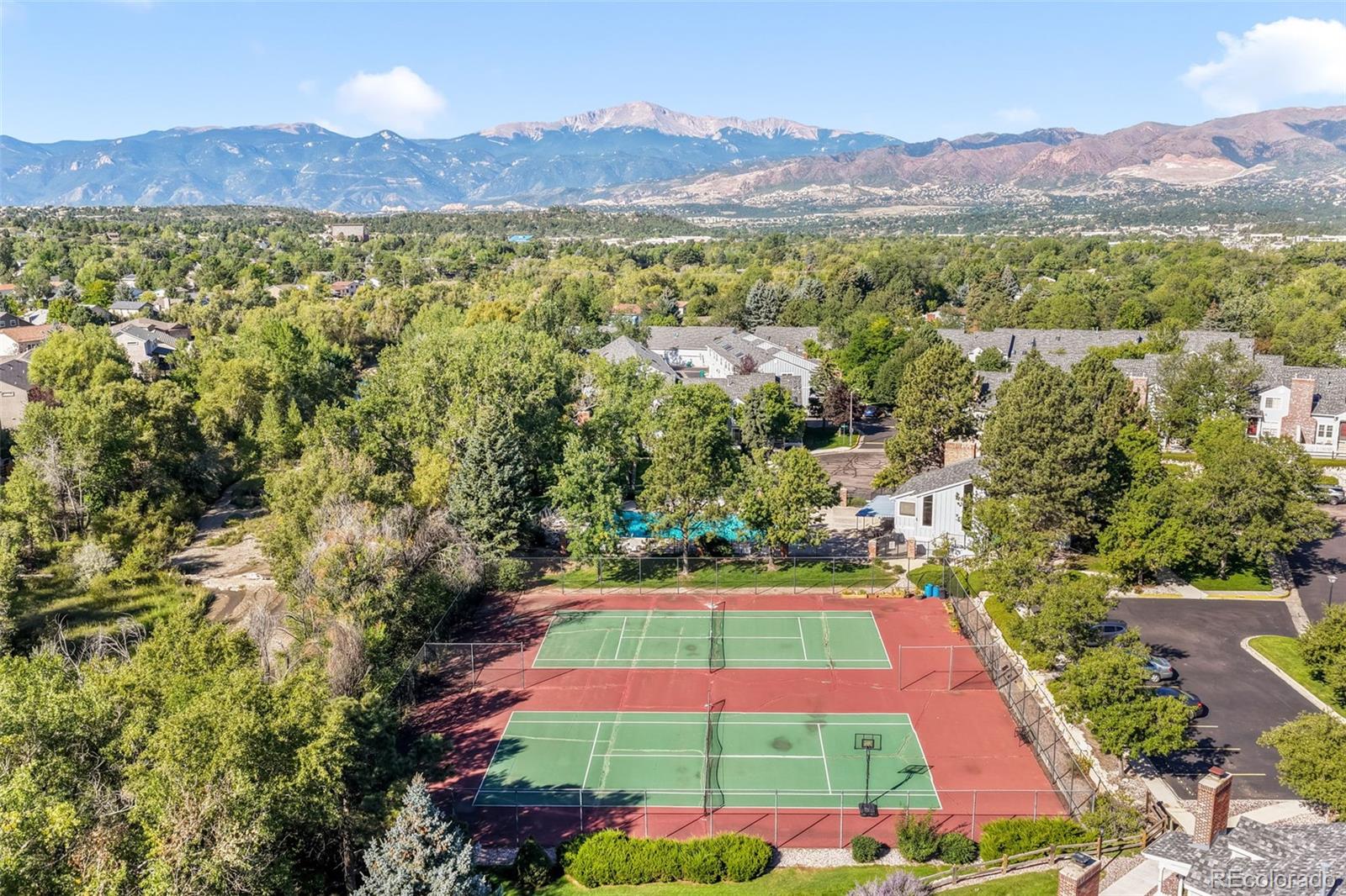 6886 Los Reyes Circle