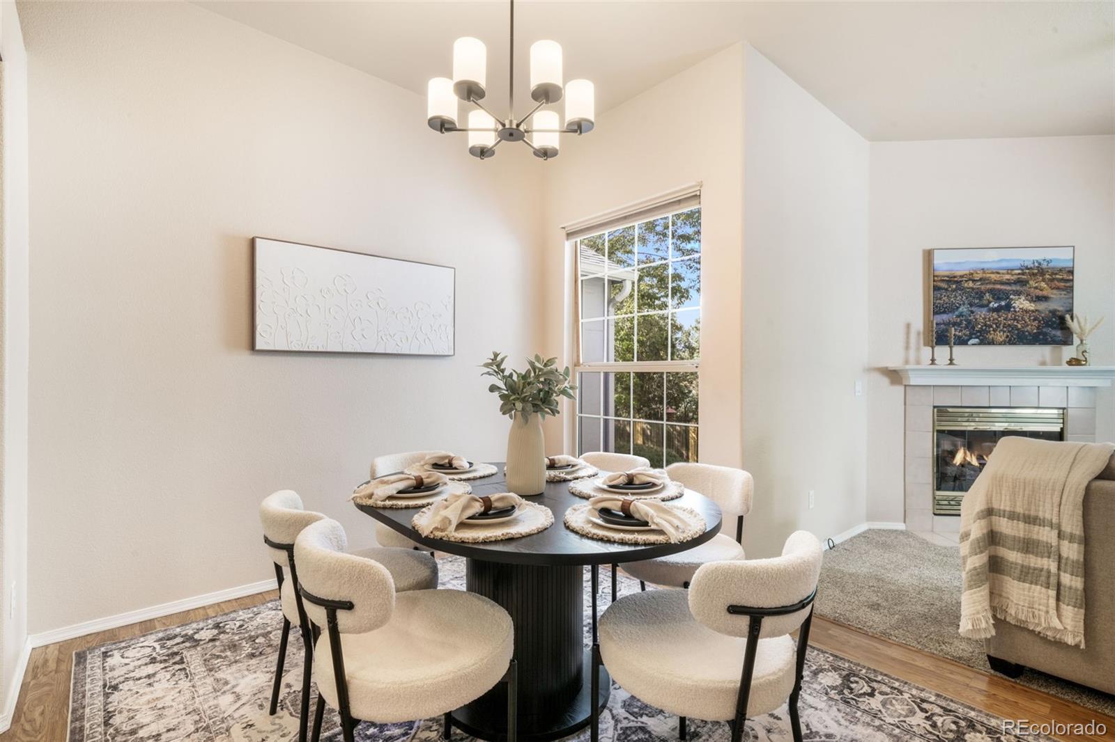 6886 Los Reyes Circle