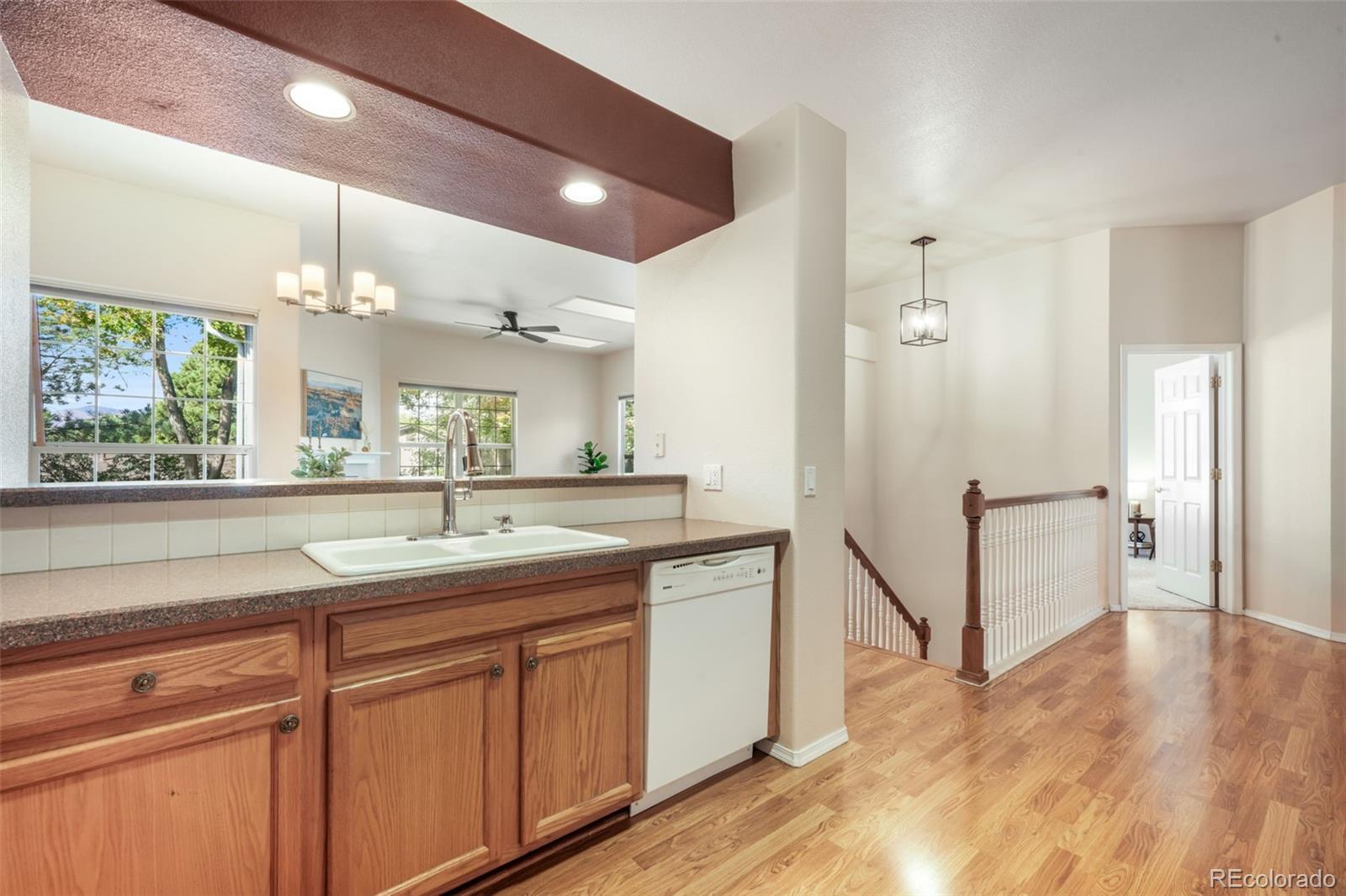 6886 Los Reyes Circle