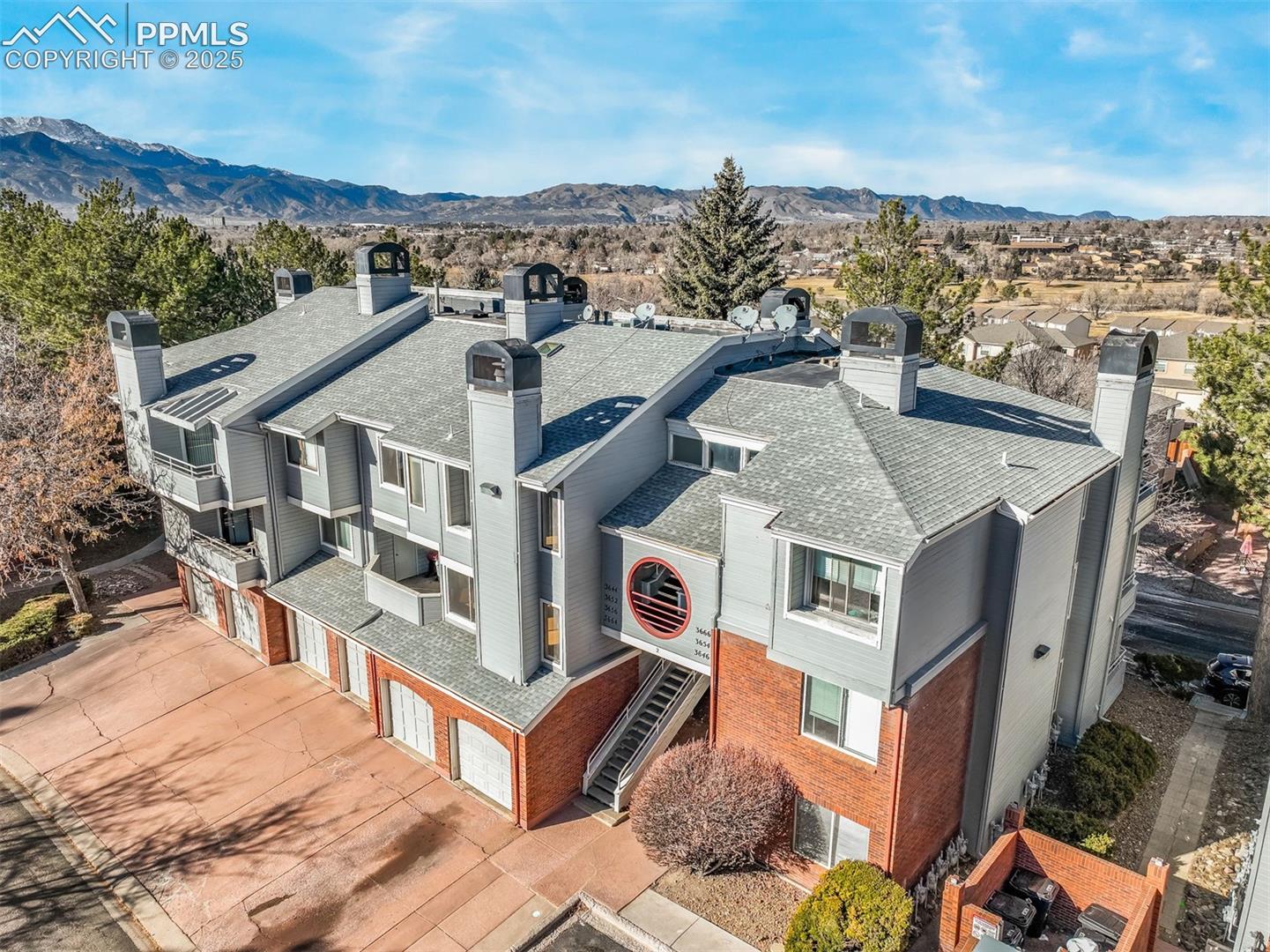 3664 Iguana Drive