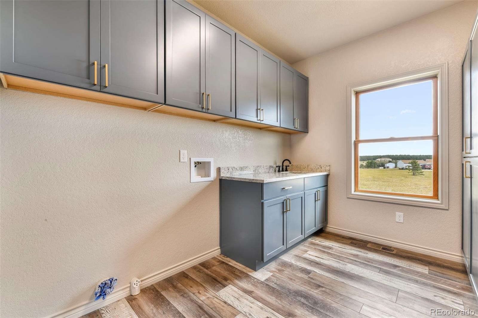18050 Quarterhorse Lane