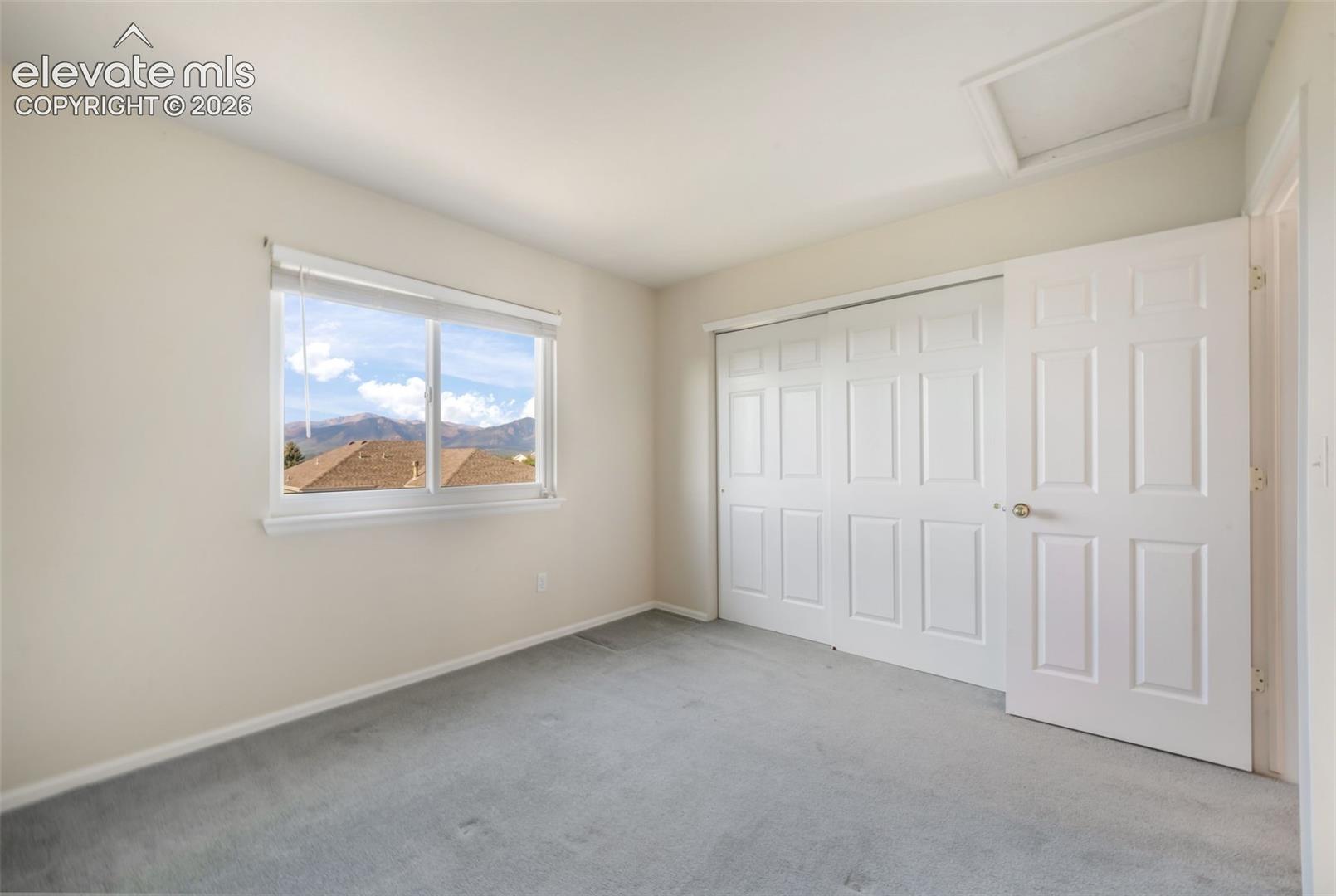 324 Fox Run Circle