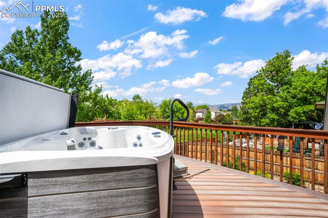 2485 Maroon Bells Avenue