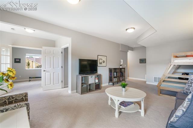 5798 Roy Heights