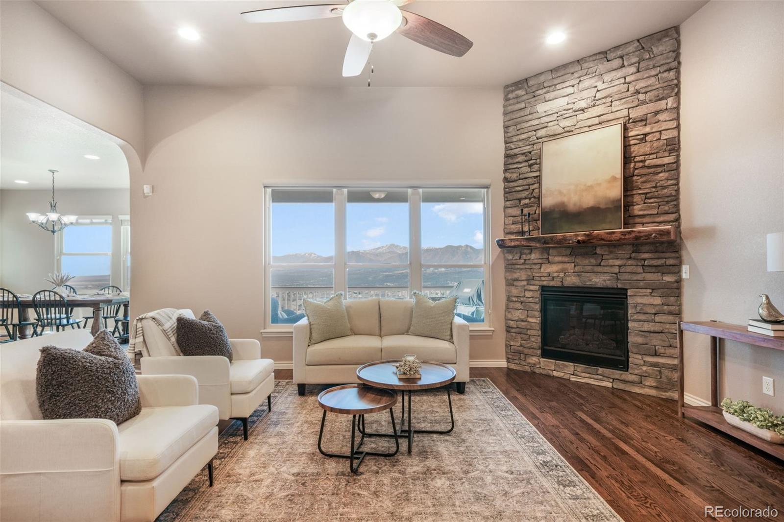 215 Kettle Valley Way