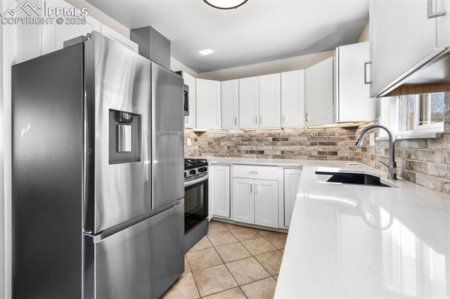 3801 Vaquero Circle