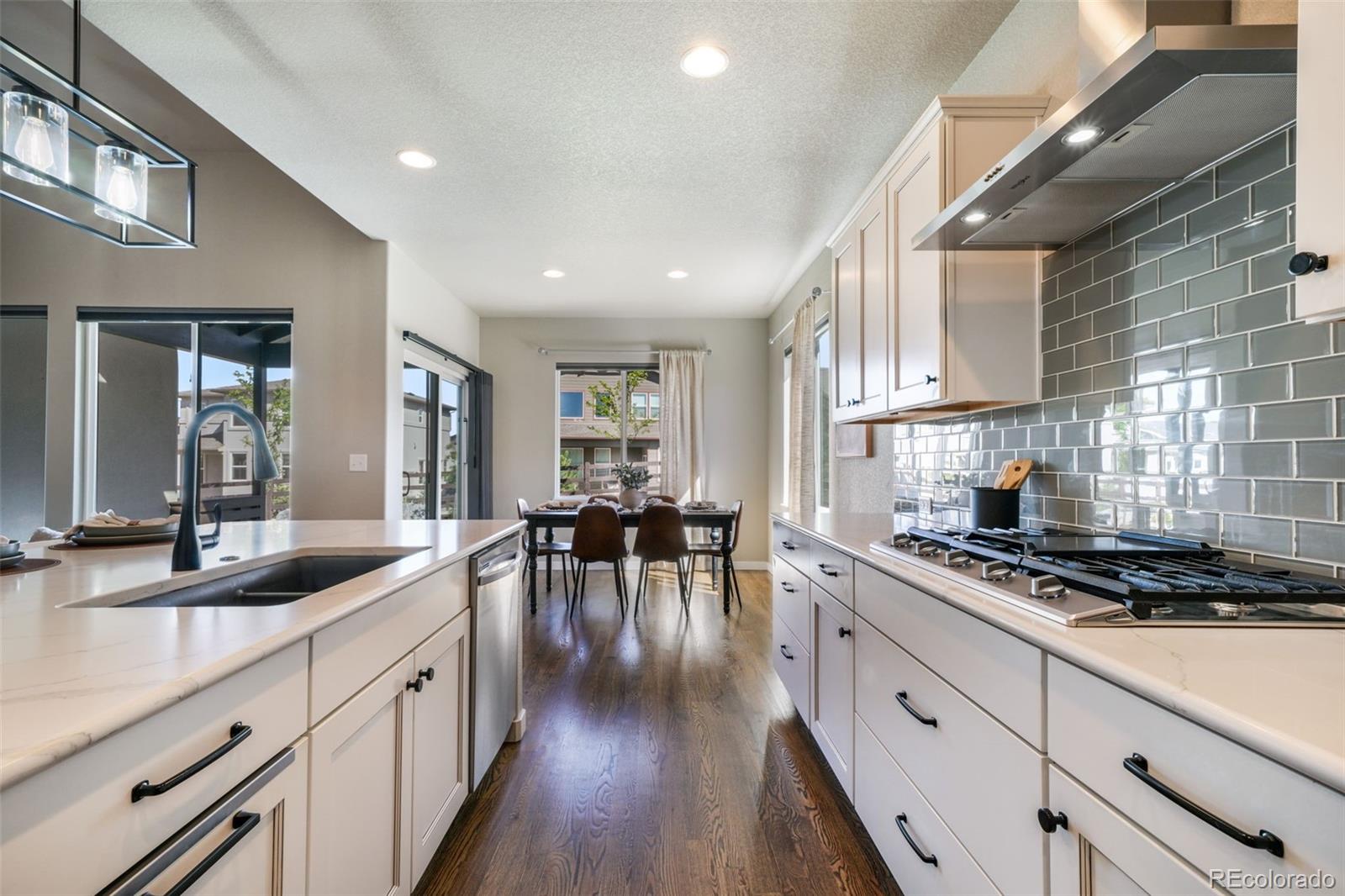 10104 Emerald Lake Lane