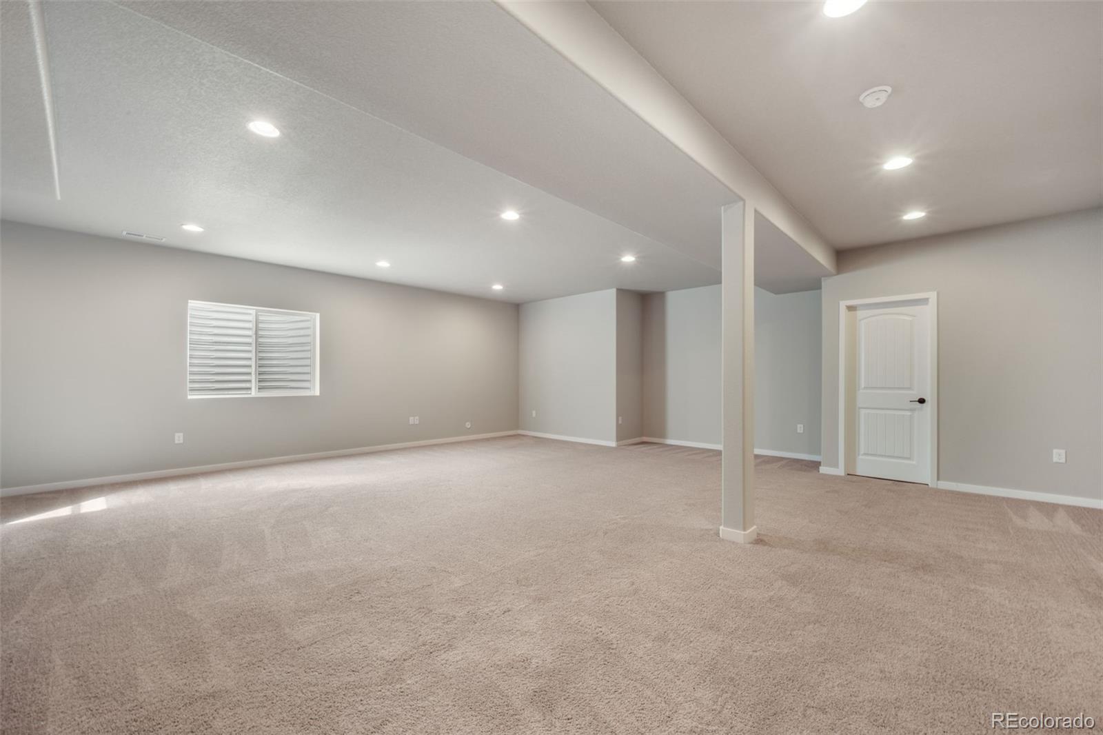 10104 Emerald Lake Lane