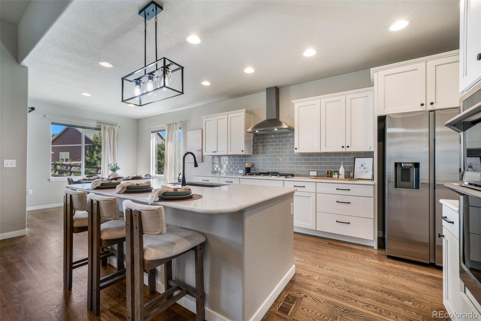 10104 Emerald Lake Lane