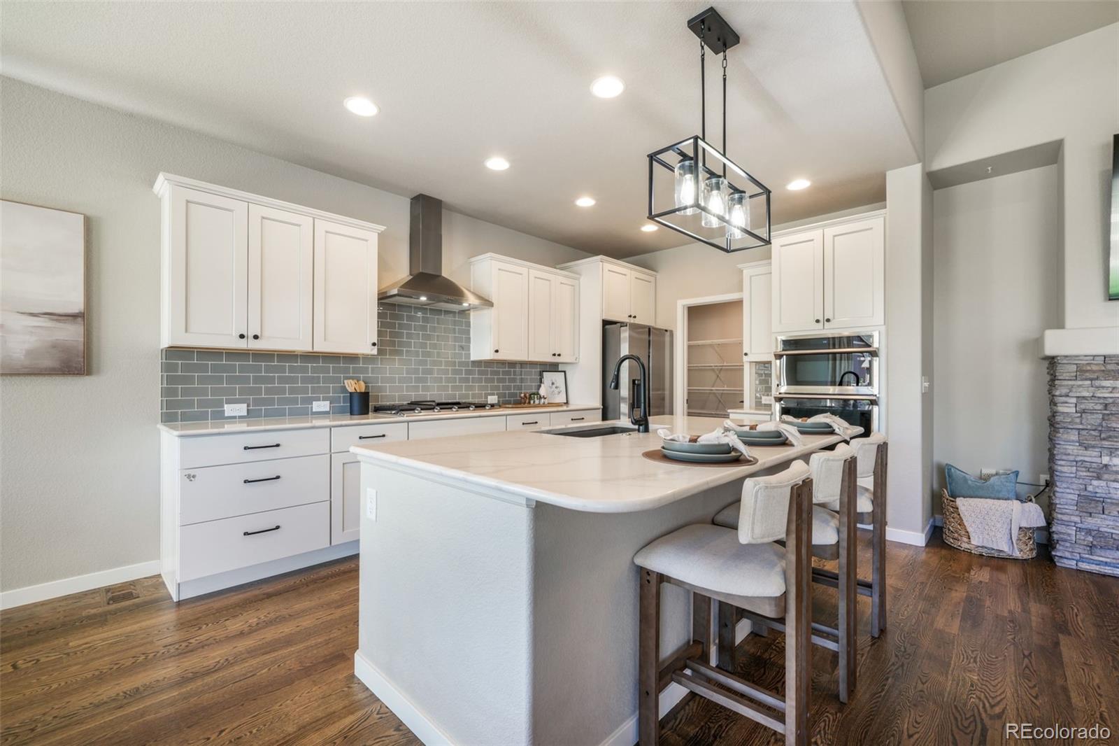 10104 Emerald Lake Lane