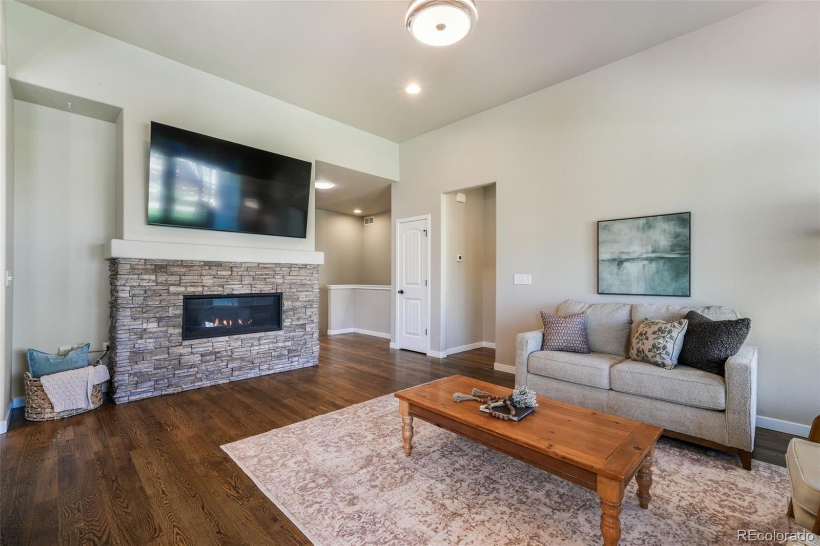 10104 Emerald Lake Lane