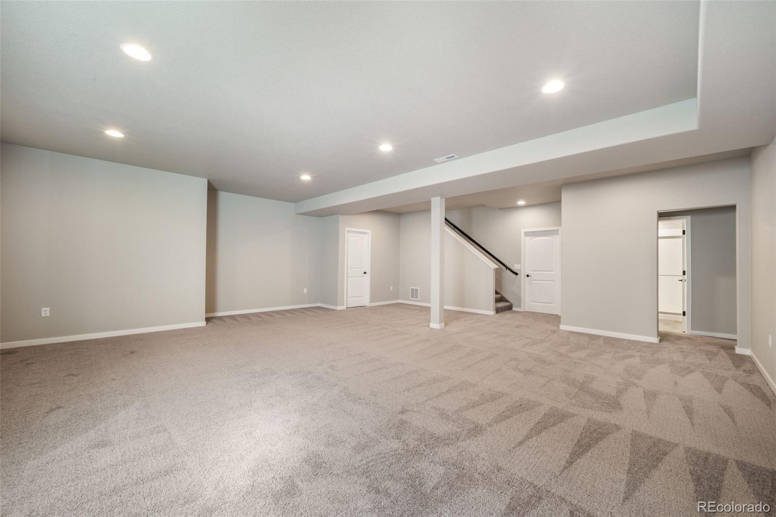 10104 Emerald Lake Lane