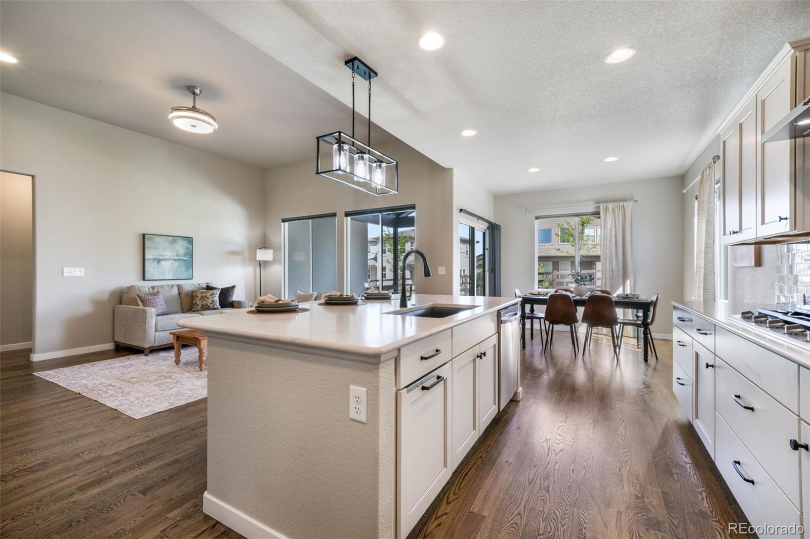 10104 Emerald Lake Lane