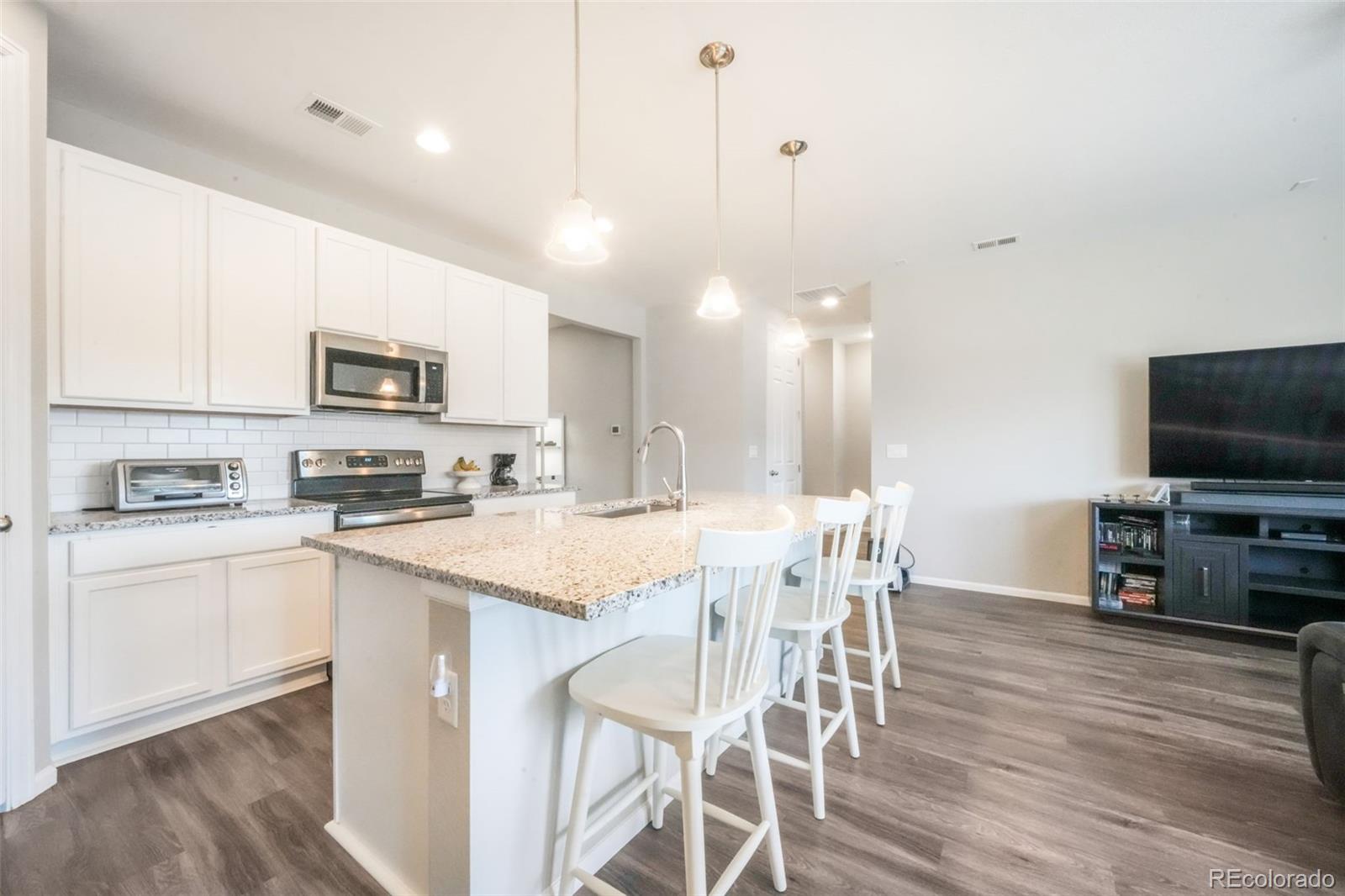 182 Vista Cliff Circle