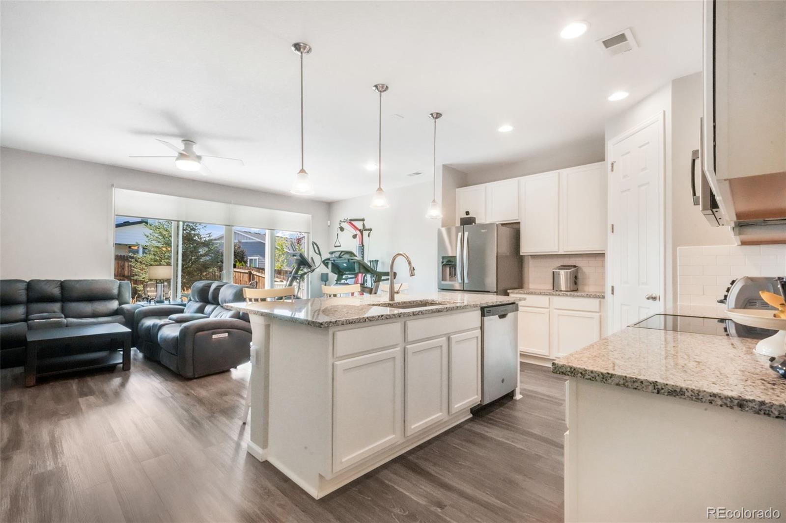 182 Vista Cliff Circle