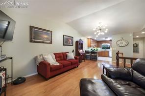 552 Lakewood Circle