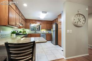552 Lakewood Circle