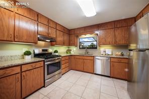 552 Lakewood Circle