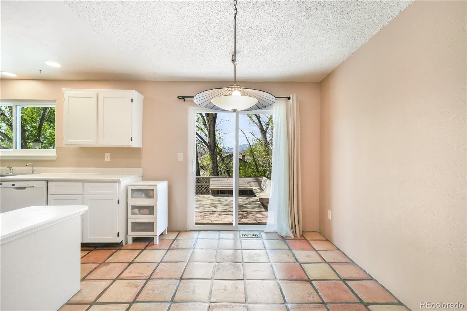 223 Saddlemountain Road