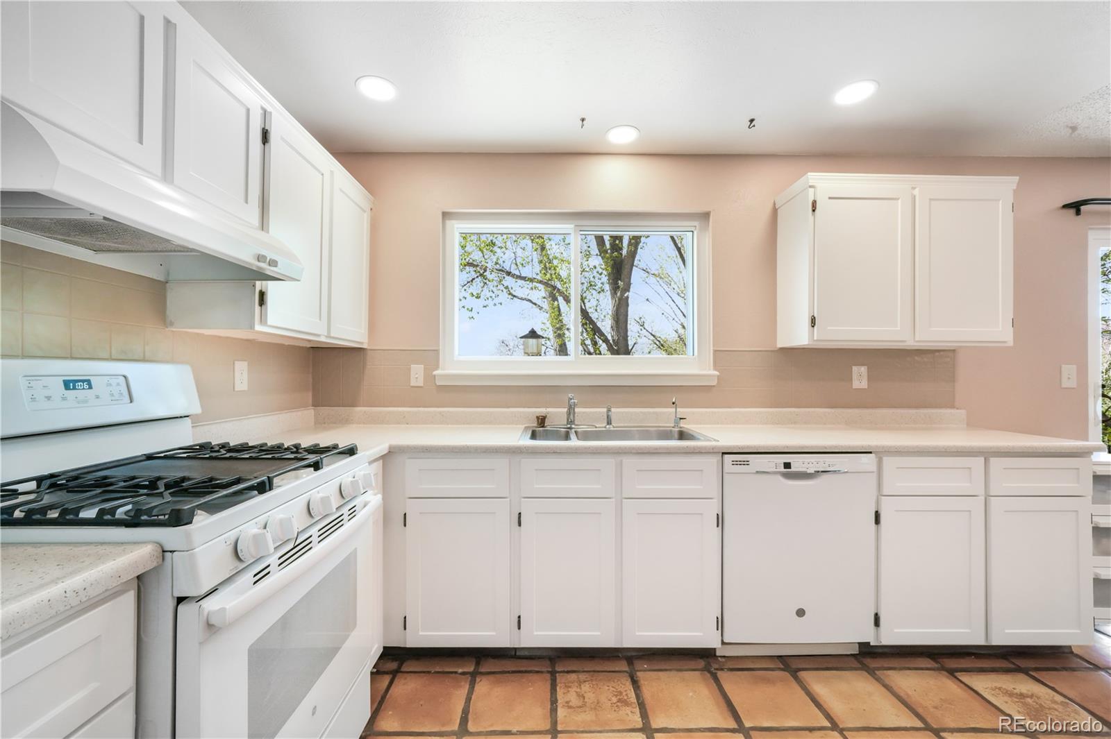 223 Saddlemountain Road