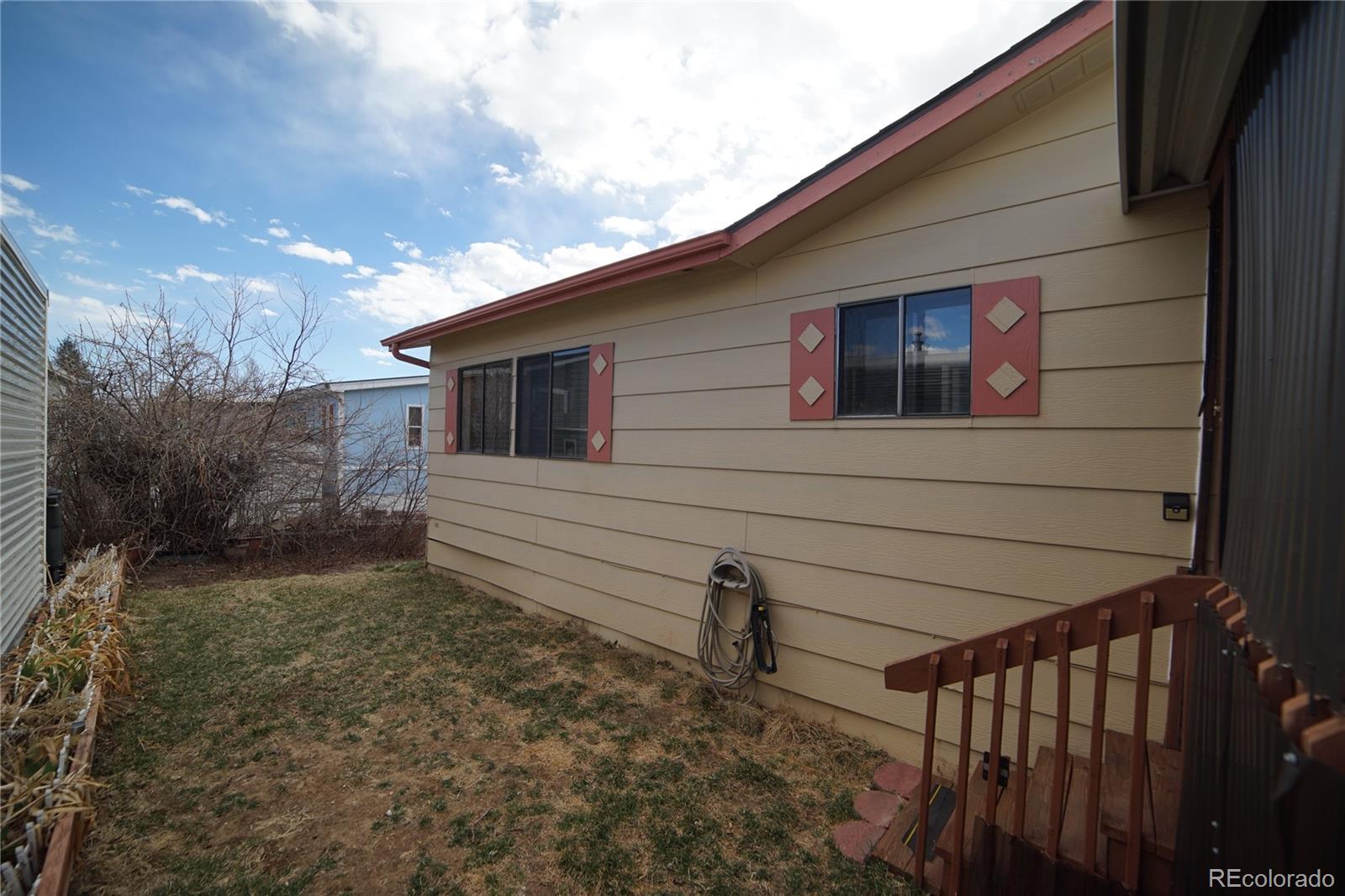 205 N Murray Boulevard